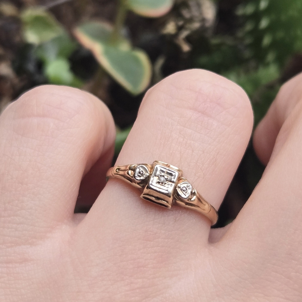 Vintage 10K Art Deco Diamond Engagement Ring, size 6.5 - Picture 2 of 16